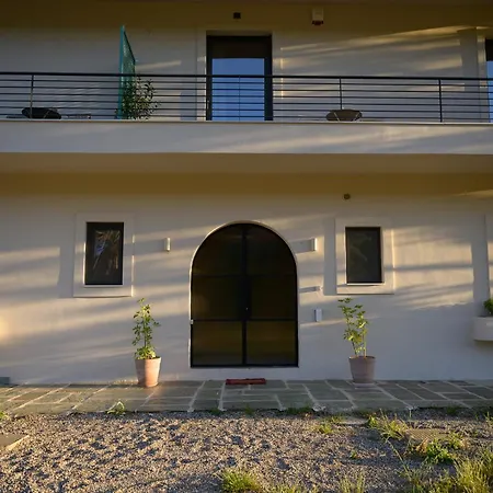 Antinea Olympian Apartment Archea Pissa